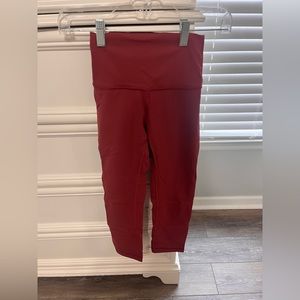 Maroon cropped 21 inch lululemon wunder under leggings size 2